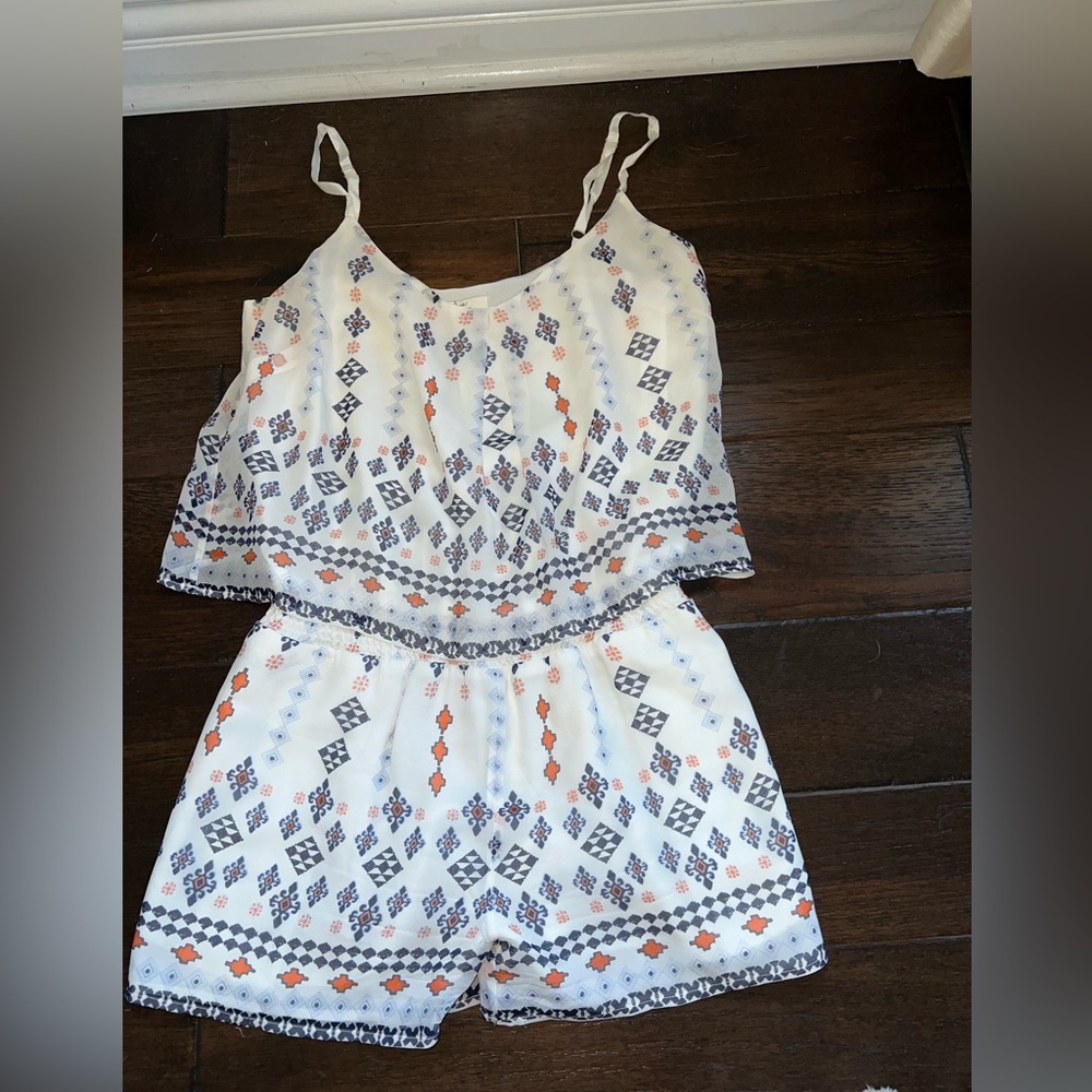 Joie Romper (shorts) - size small